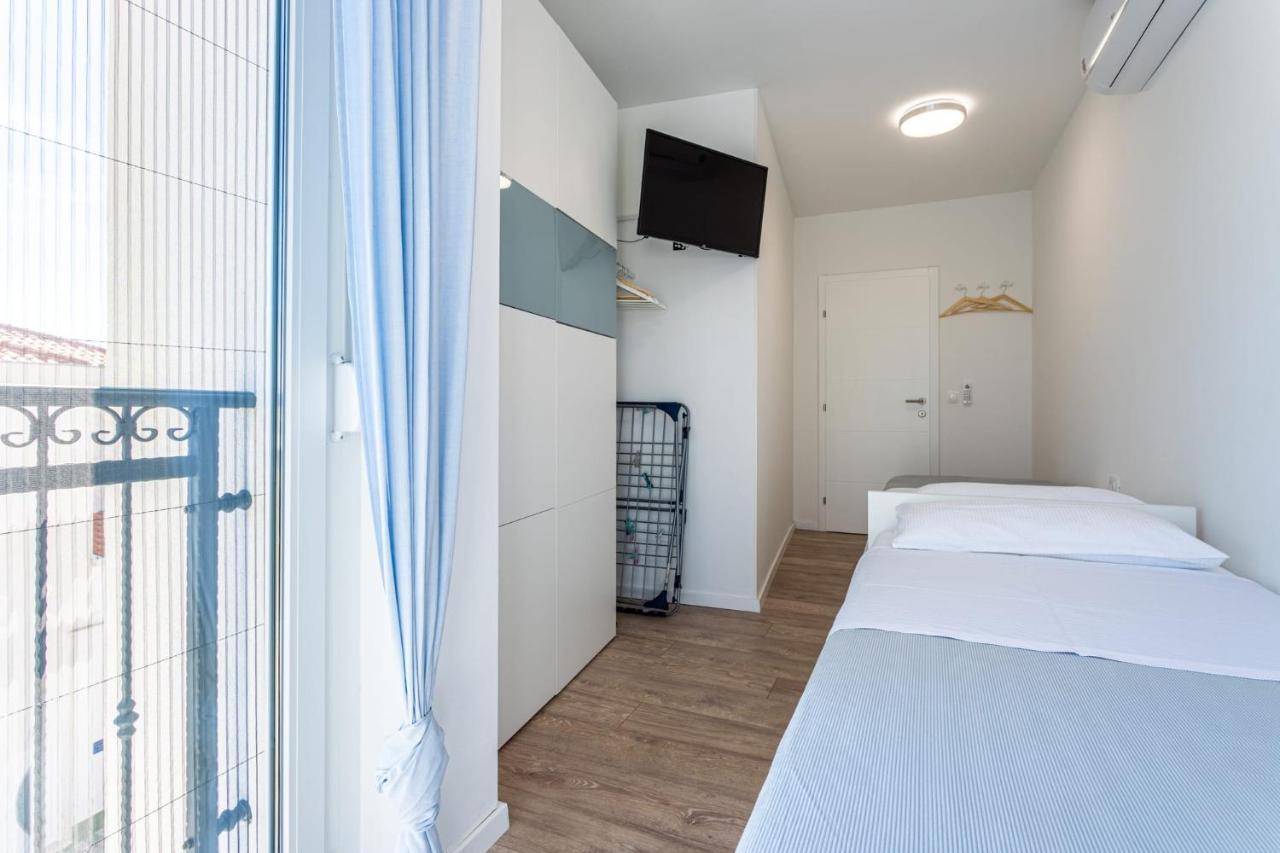 Ferienhaus Maestral - Kastel Kambelovac Каштела Екстер'єр фото